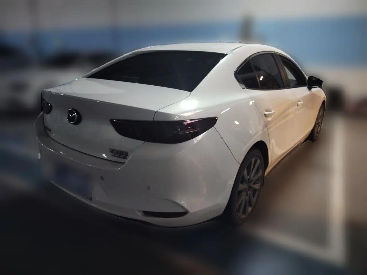 Mazda 3 Axela 2021 2.0L Automatic Zhi Rui Edition — миниатюра 6