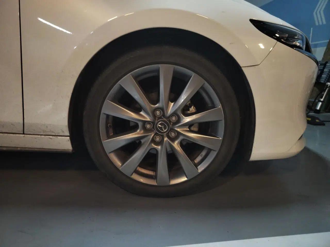 Mazda 3 Axela 2021 2.0L Automatic Zhi Rui Edition — миниатюра 8