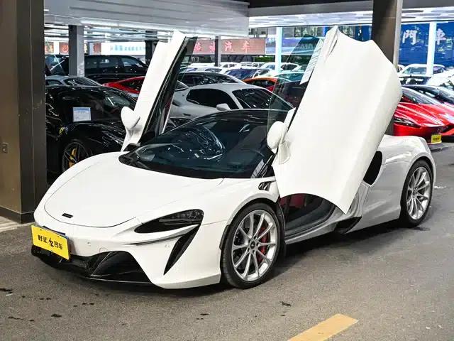 Artura 2023 3.0T Hybrid Standard Model