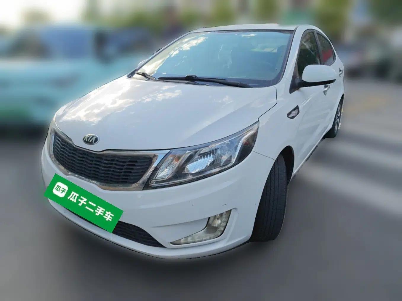Kia K2 2012 Sedan 1.4L Automatic GLS Commemorative Edition — миниатюра 1