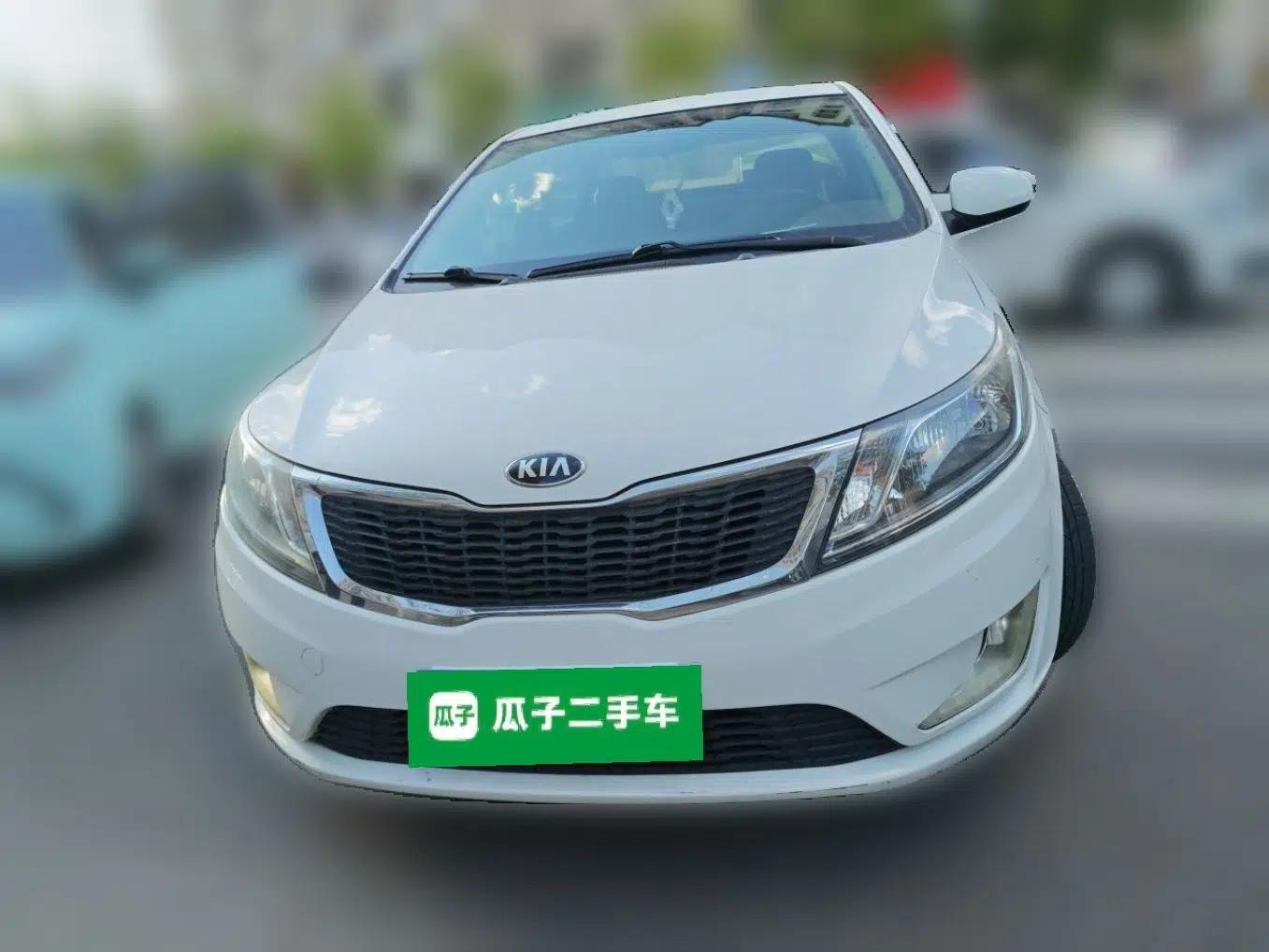 Kia K2 2012 Sedan 1.4L Automatic GLS Commemorative Edition — миниатюра 2