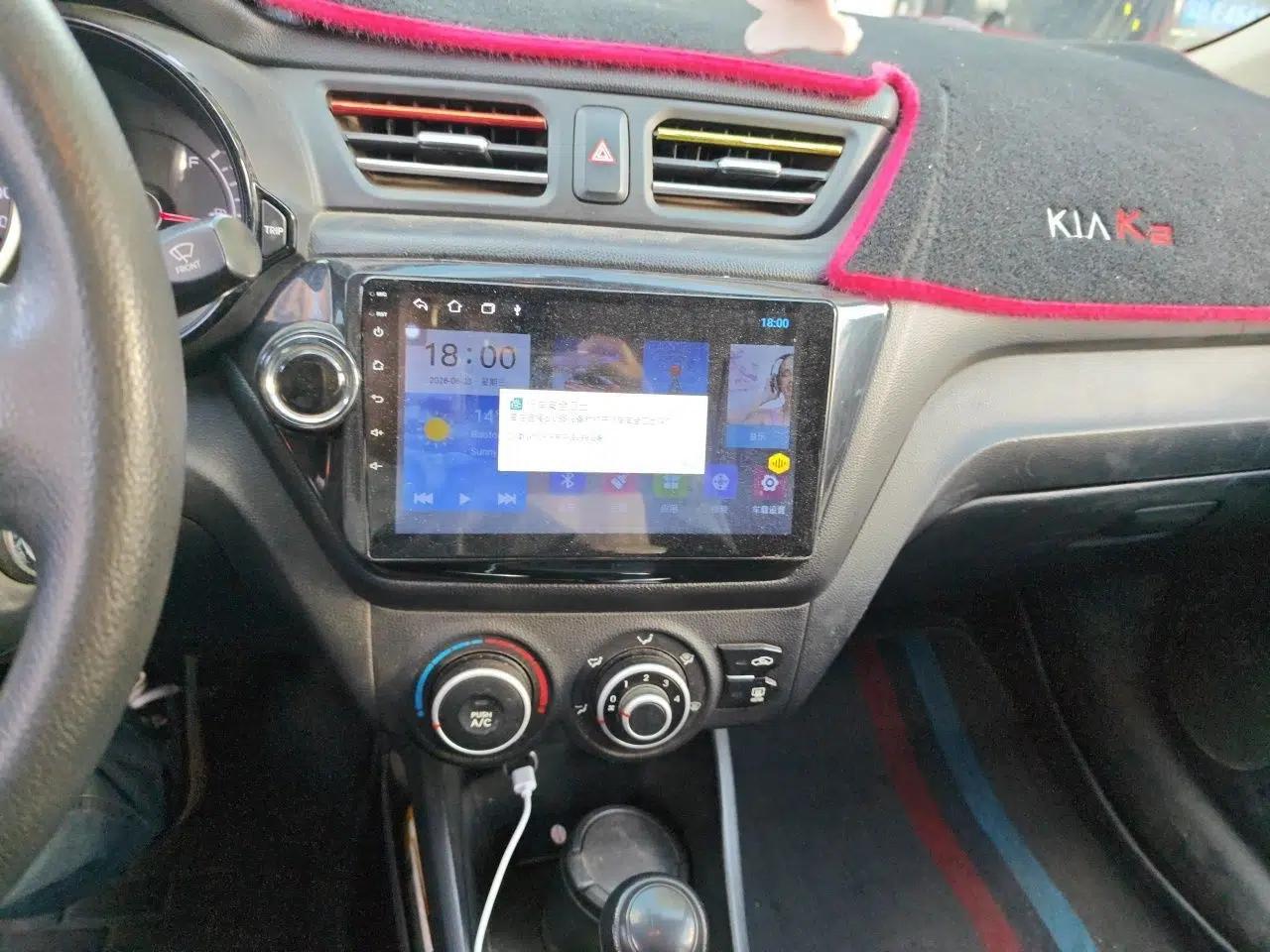 Kia K2 2012 Sedan 1.4L Automatic GLS Commemorative Edition — миниатюра 12