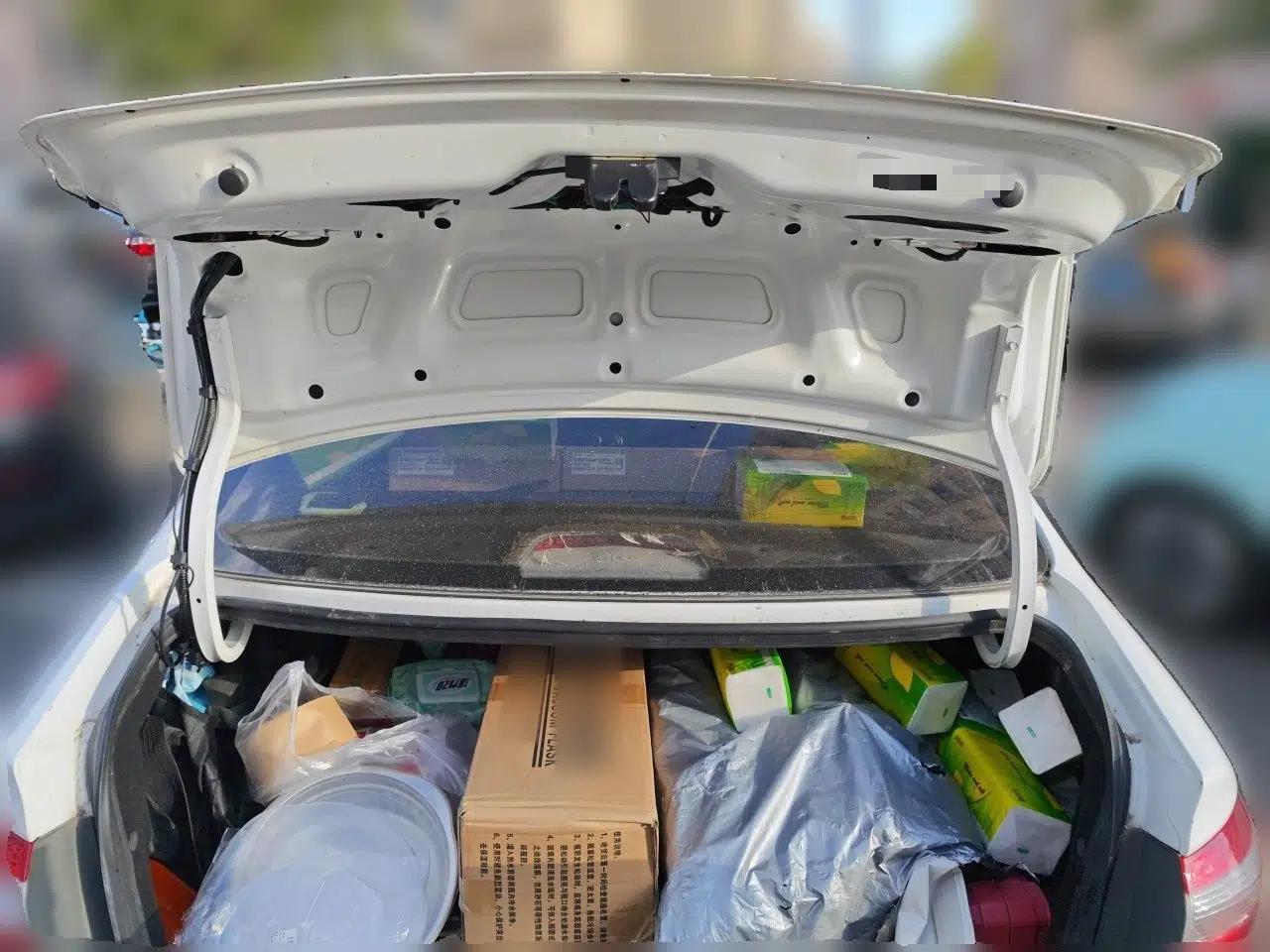 Kia K2 2012 Sedan 1.4L Automatic GLS Commemorative Edition — миниатюра 16
