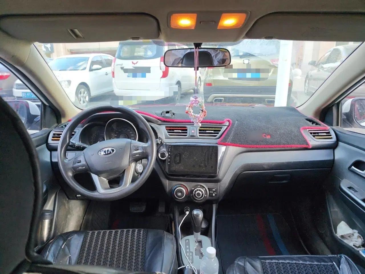 Kia K2 2012 Sedan 1.4L Automatic GLS Commemorative Edition — миниатюра 18