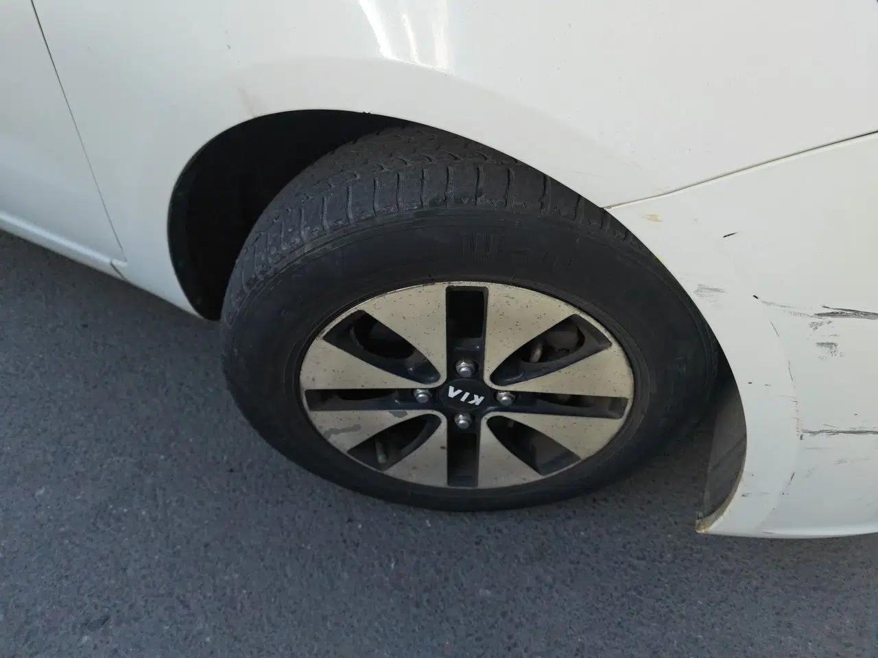 Kia K2 2012 Sedan 1.4L Automatic GLS Commemorative Edition — миниатюра 8