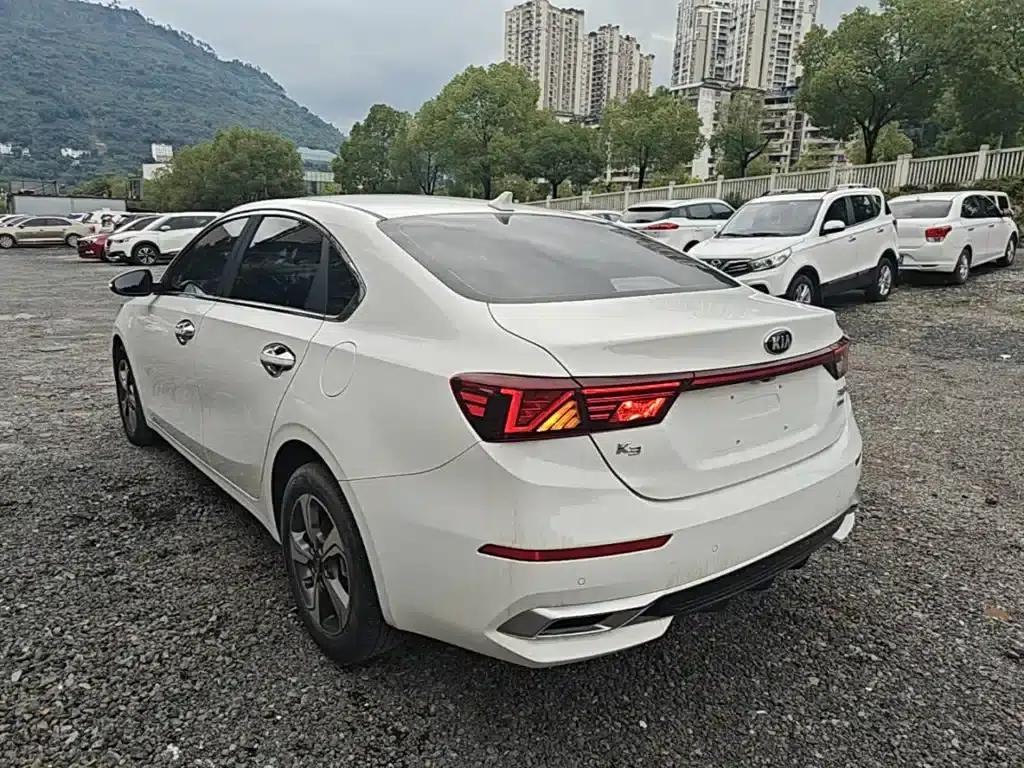 Kia K3 2019 1.5L CVT Smart Connected Edition — миниатюра 5