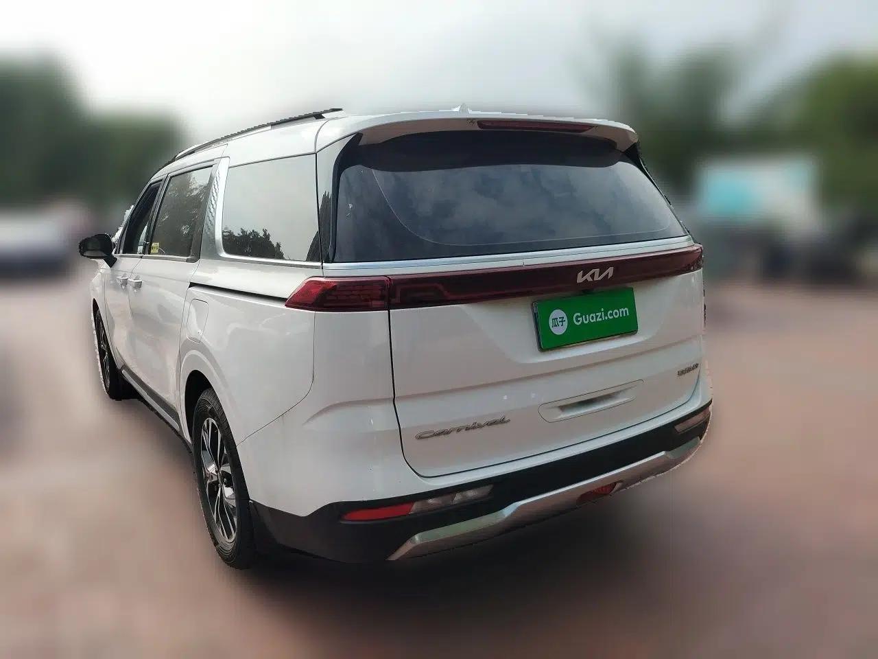 Kia Carnival 2021 2.0T Luxury Edition — миниатюра 4