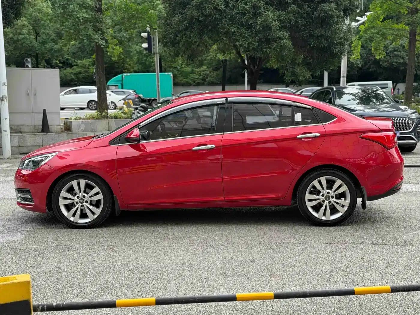 Chery Arrizo 5 2016 1.5L CVT Trendsetter Edition — миниатюра 4