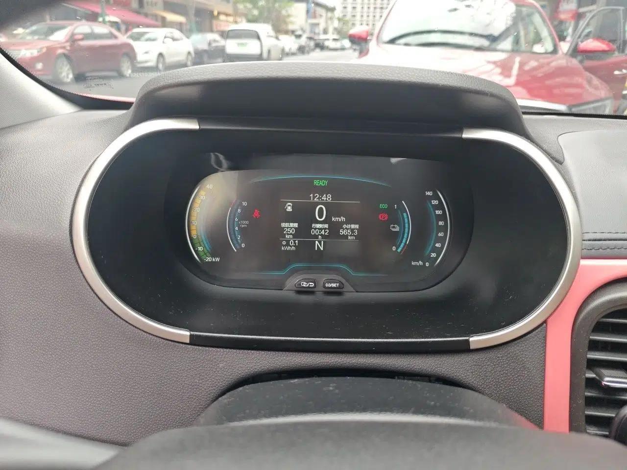 Chery QQ Little Ant 2021 200 000-Yuan Ant Fan Edition Talent Version NMC Battery 301 km — миниатюра 10