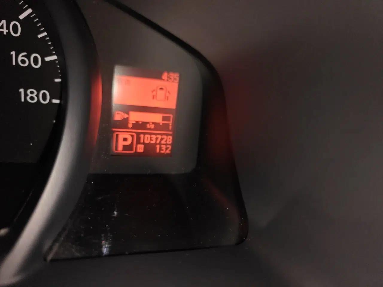 Nissan NV200 2016 1.6L CVT Luxury Model — миниатюра 12