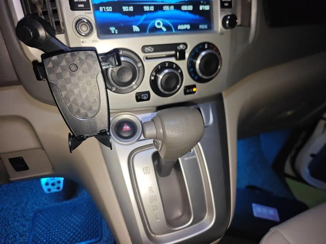 Nissan NV200 2016 1.6L CVT Luxury Model — миниатюра 14
