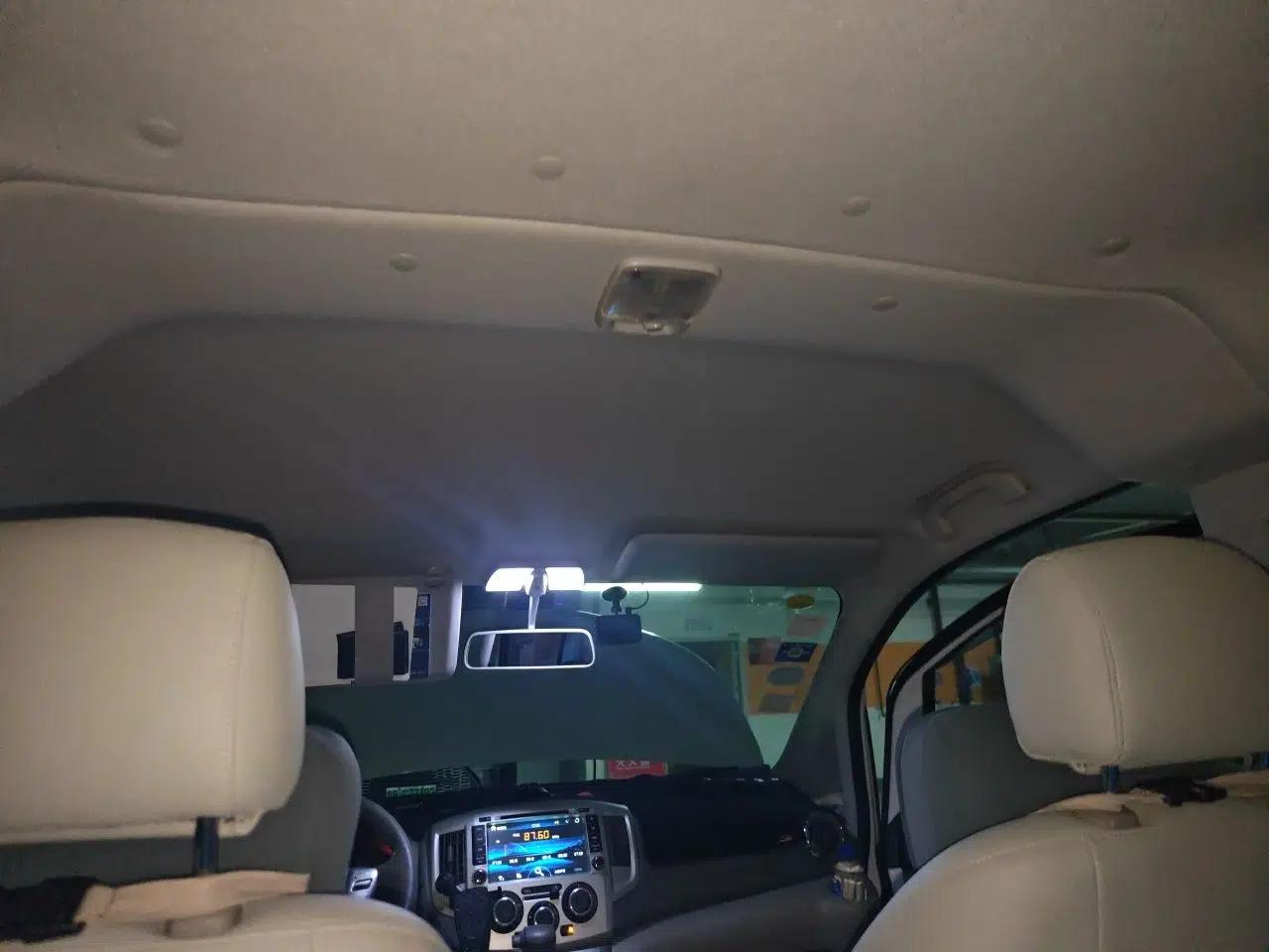 Nissan NV200 2016 1.6L CVT Luxury Model — миниатюра 18