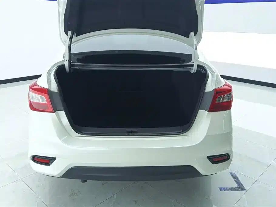 Nissan Sylphy 2016 1.6XV CVT Smart Edition — миниатюра 4
