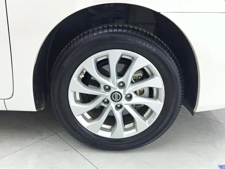 Nissan Sylphy 2016 1.6XV CVT Smart Edition — миниатюра 6