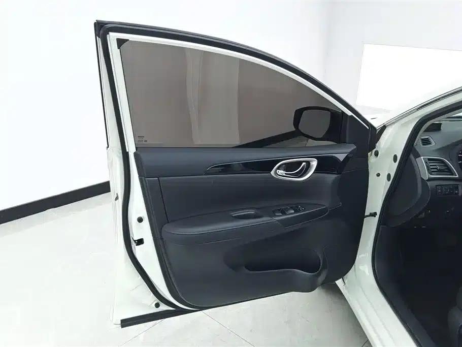 Nissan Sylphy 2016 1.6XV CVT Smart Edition — миниатюра 7