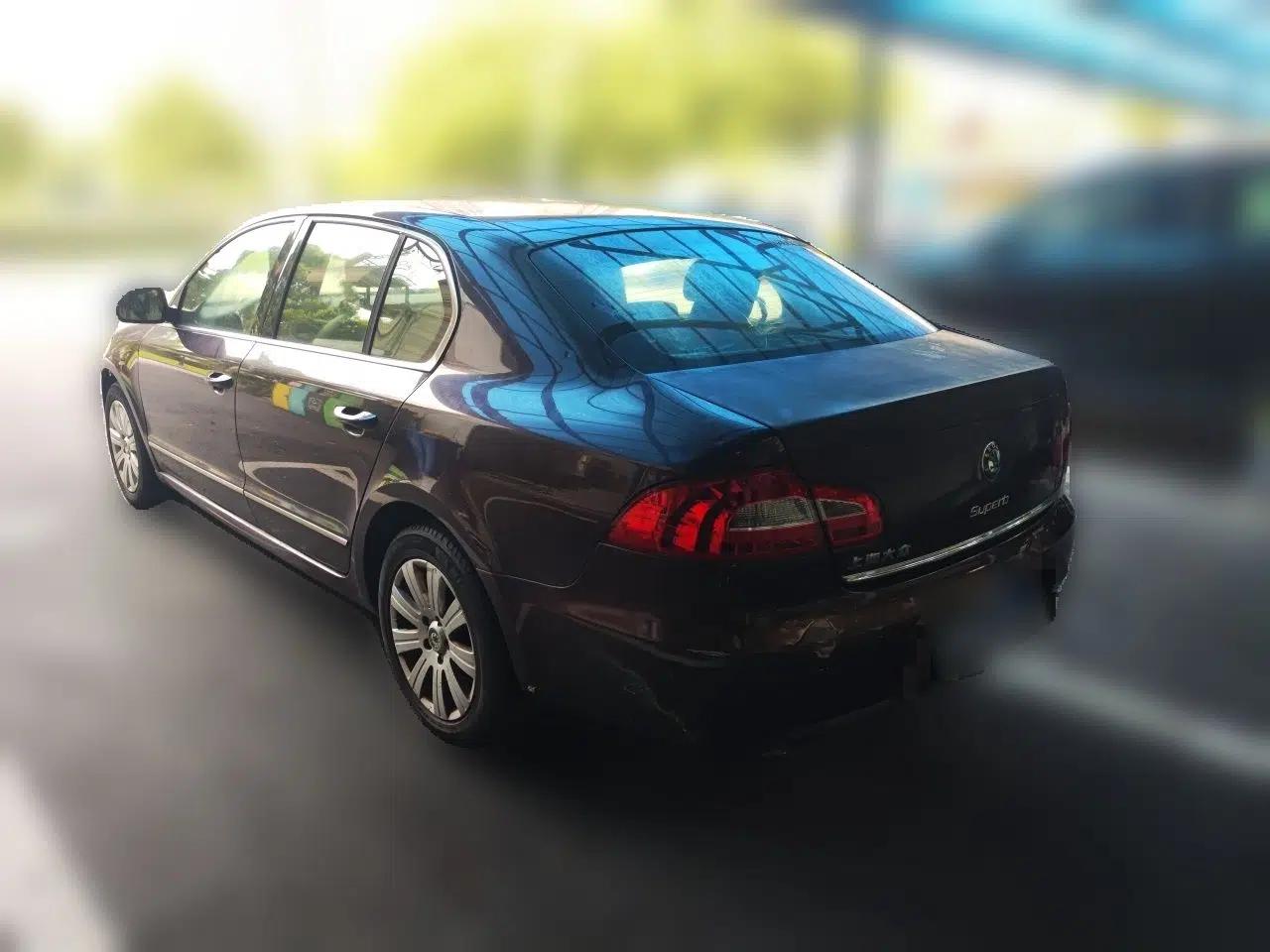 Skoda Superb 2012 1.8TSI Automatic Elegant Edition — миниатюра 4