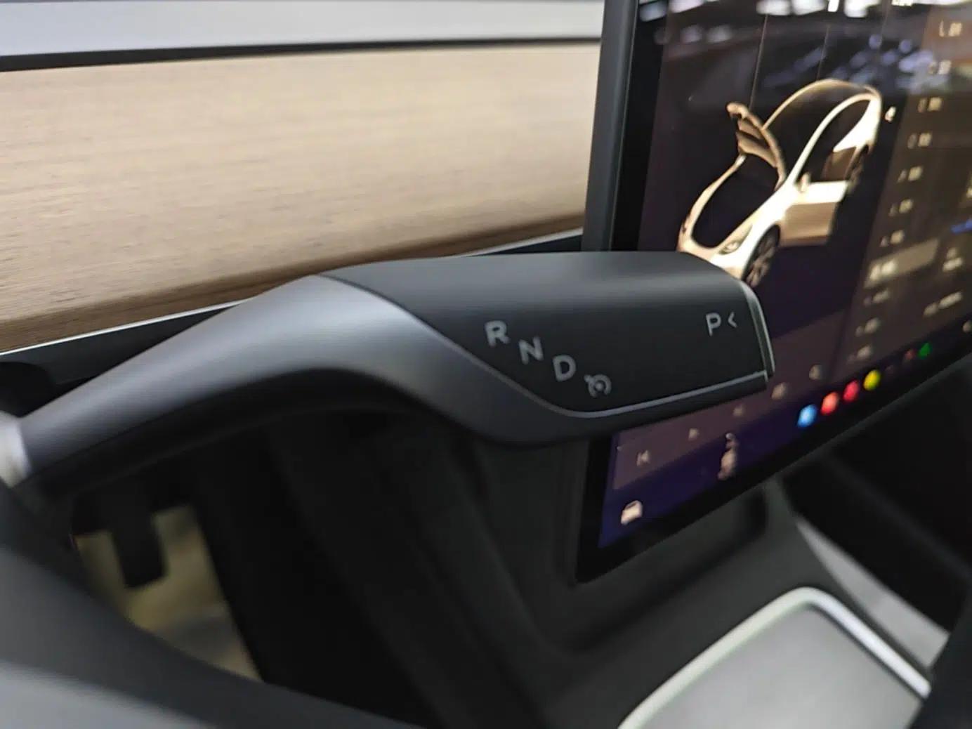 Tesla Model Y 2021 Standard Range Rear-Wheel Drive Version — миниатюра 16