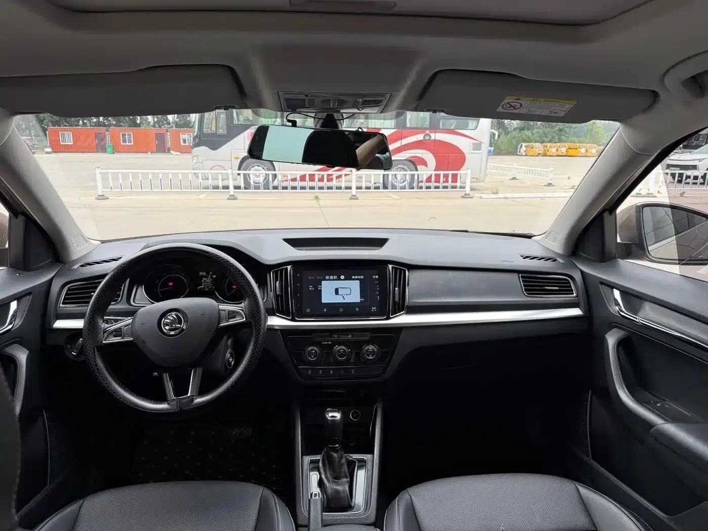 Kamiq 2023 1.5L Automatic Comfort Edition — миниатюра 9
