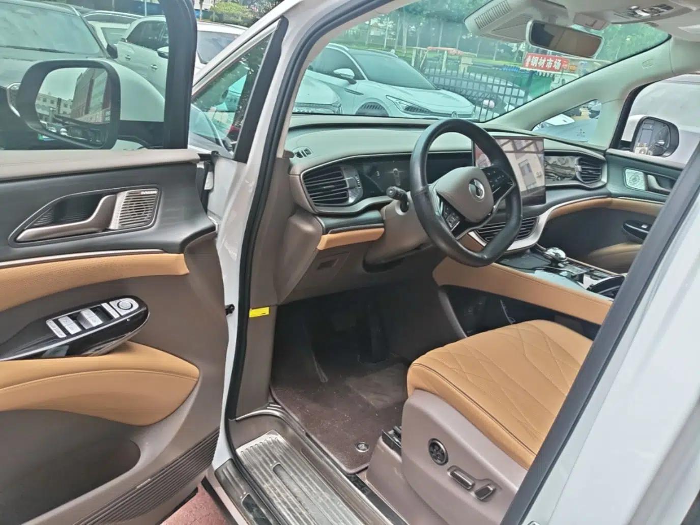 Denza D9 2022 DM-i 970 Four-Wheel Drive Flagship Model — миниатюра 23
