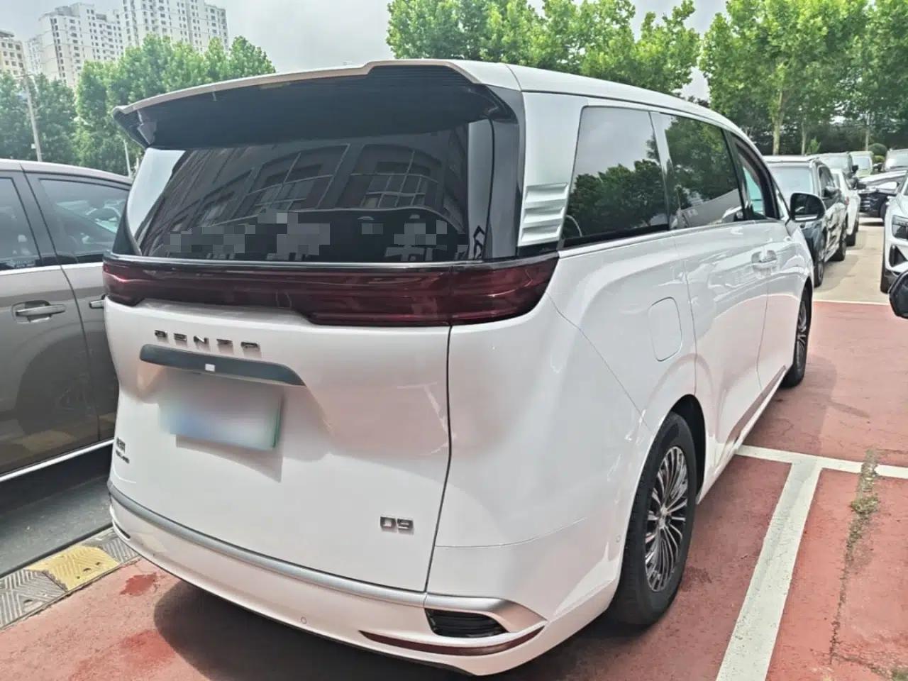 Denza D9 2022 DM-i 970 Four-Wheel Drive Flagship Model — миниатюра 6