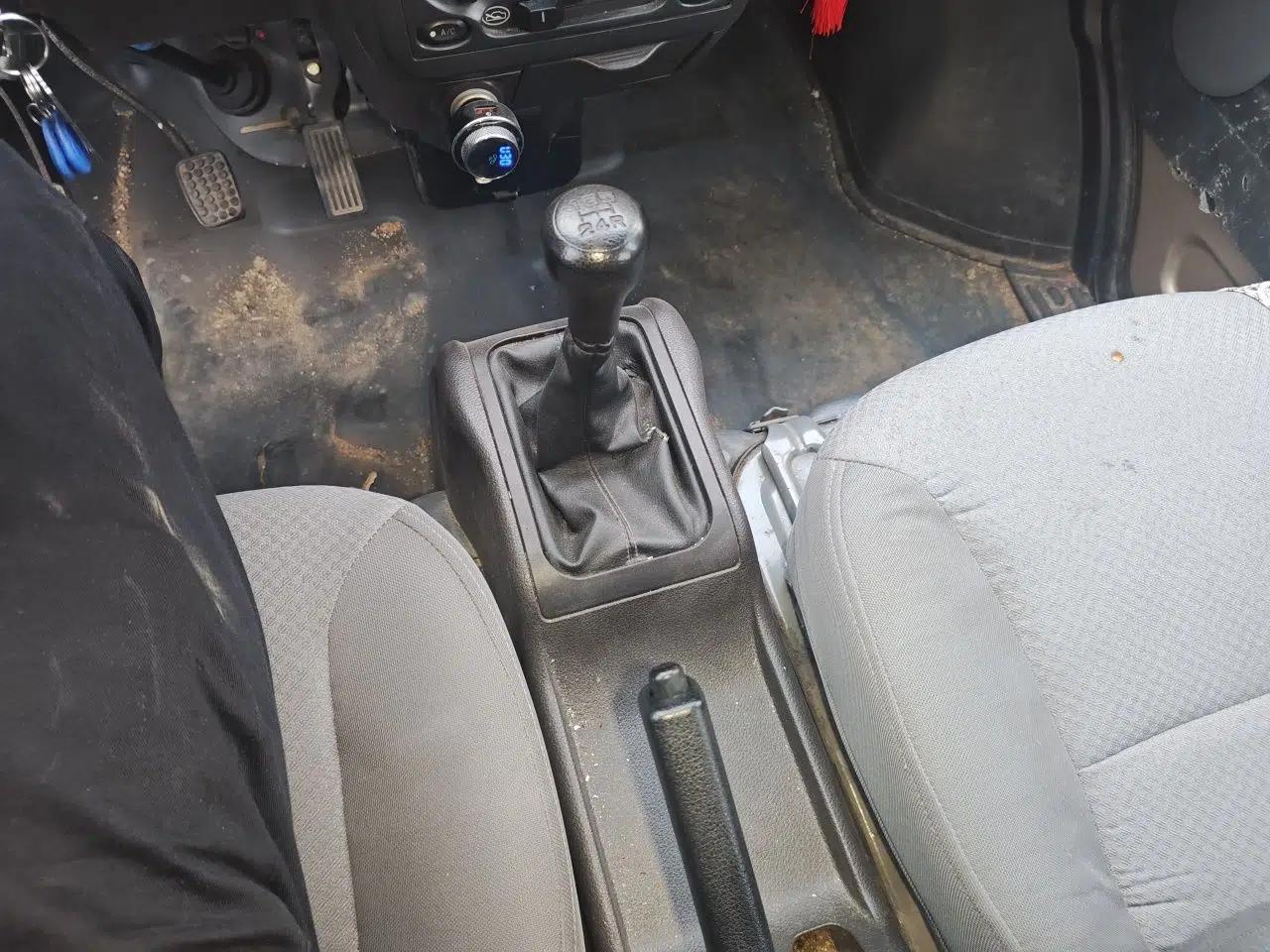 Wuling Rongguang — миниатюра 14
