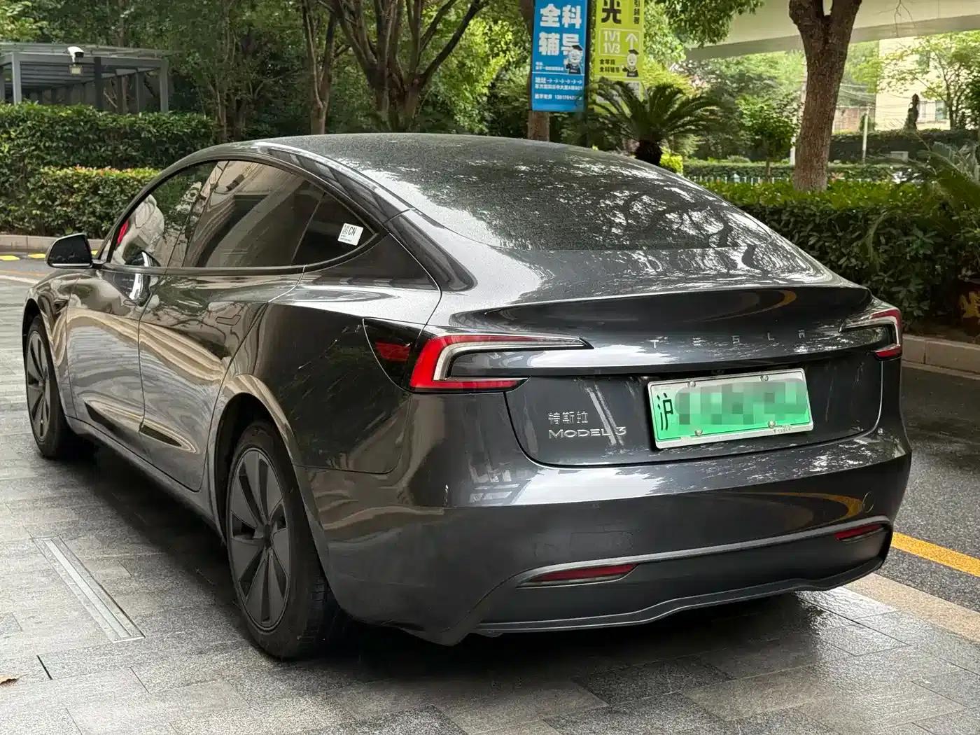 Model 3 2023 Rear-Wheel Drive — миниатюра 3