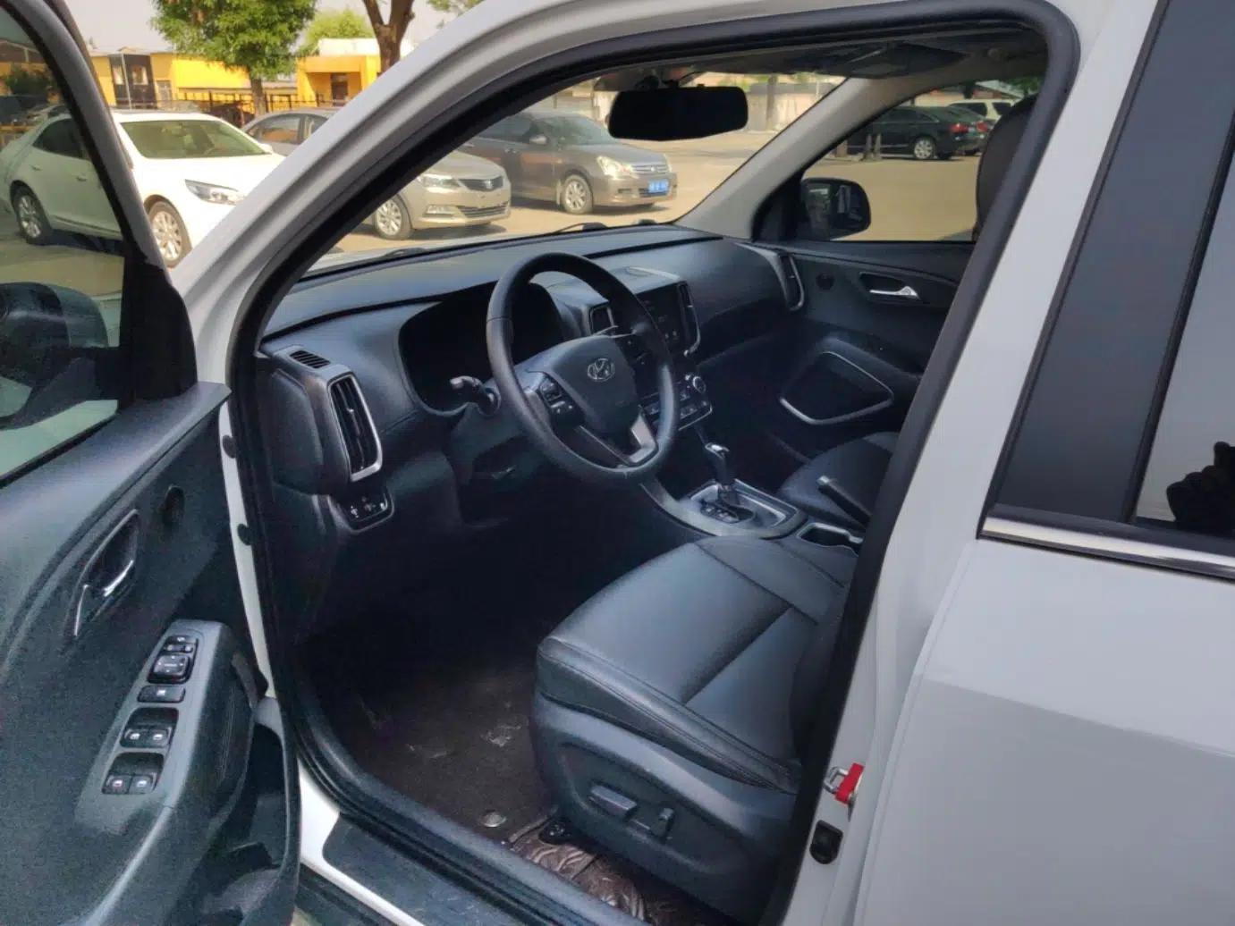 Hyundai ix35 2019 2.0L Automatic 2WD Zhiyong·Changxiang Edition China VI Standard — миниатюра 18