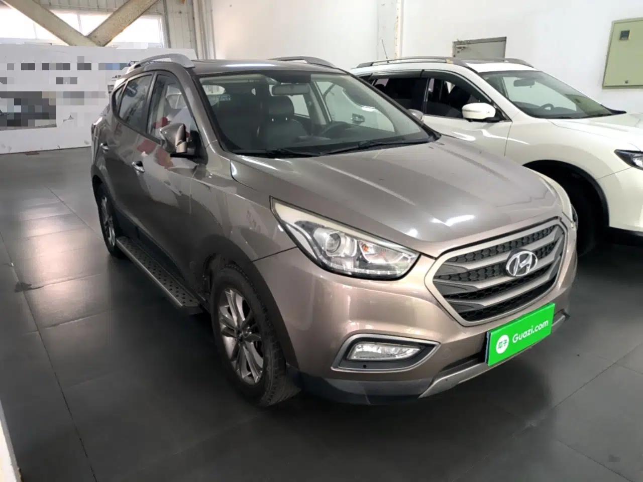 Hyundai ix35 2013 2.0L Automatic Two-Wheel Drive Smart GLS China IV Standard — миниатюра 3