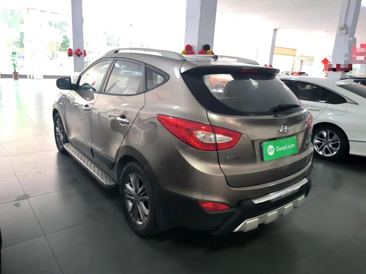 Hyundai ix35 2013 2.0L Automatic Two-Wheel Drive Smart GLS China IV Standard — миниатюра 4