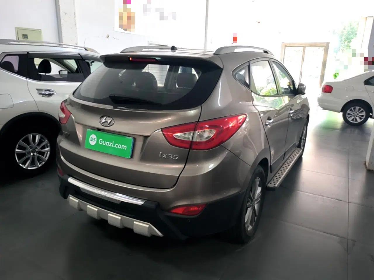 Hyundai ix35 2013 2.0L Automatic Two-Wheel Drive Smart GLS China IV Standard — миниатюра 6