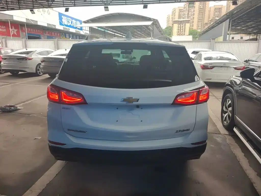 2018 Chevrolet Equinox 535T Automatic Boundary Edition — миниатюра 6