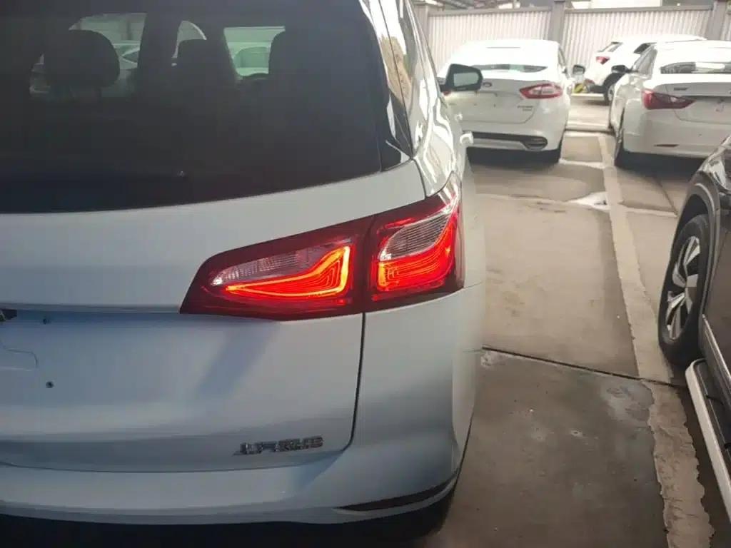 2018 Chevrolet Equinox 535T Automatic Boundary Edition — миниатюра 8