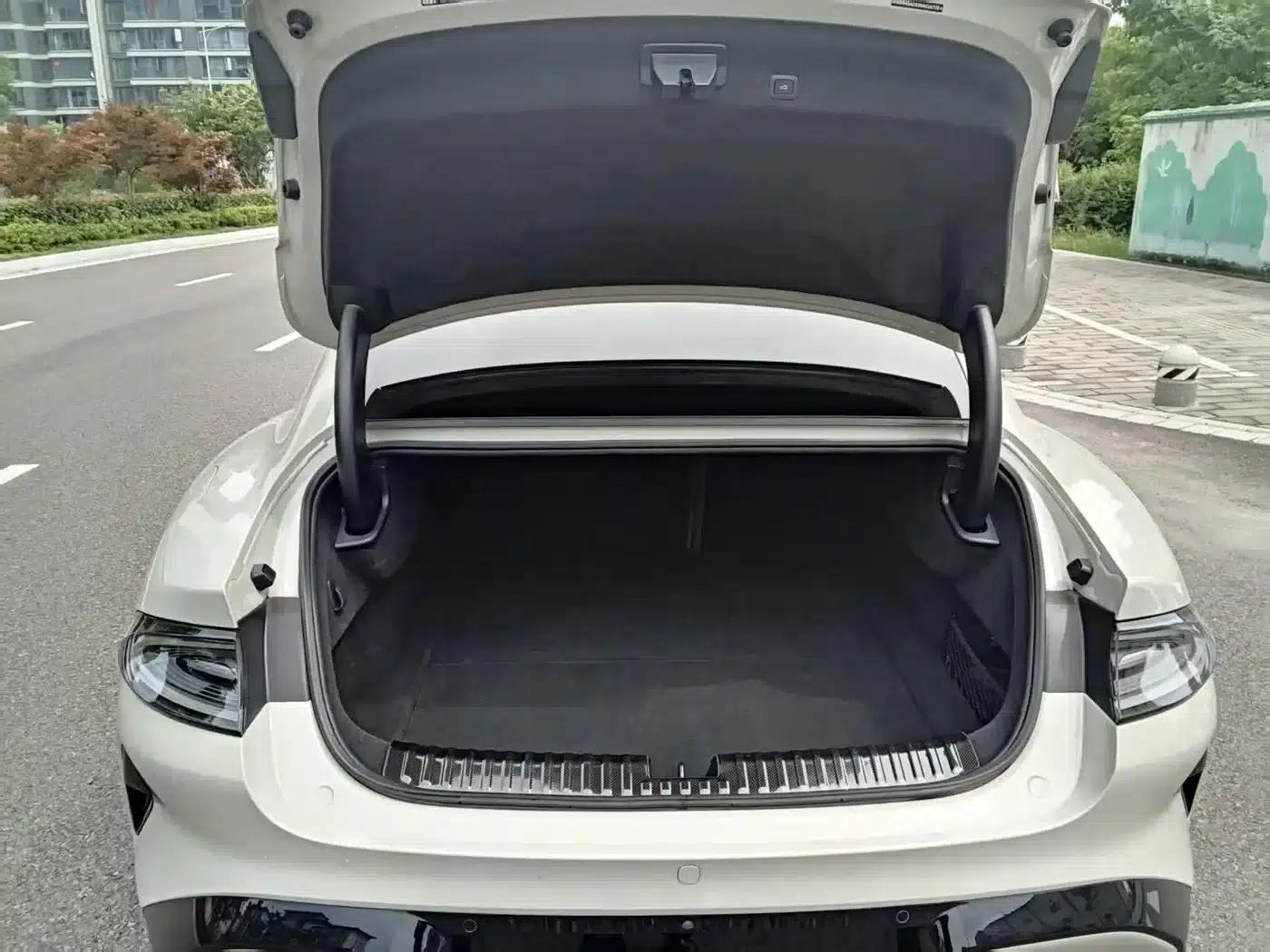 Xiaomi SU7 2024 All-Wheel Drive Long Range High-End Intelligent Driving Max Edition — миниатюра 11