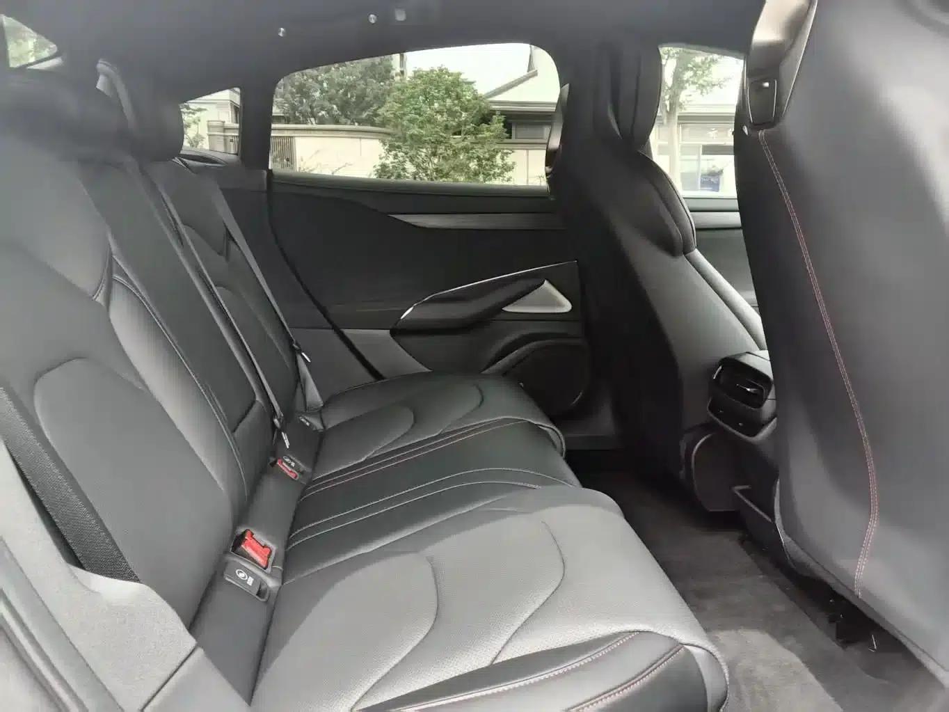 Xiaomi SU7 2024 All-Wheel Drive Long Range High-End Intelligent Driving Max Edition — миниатюра 9