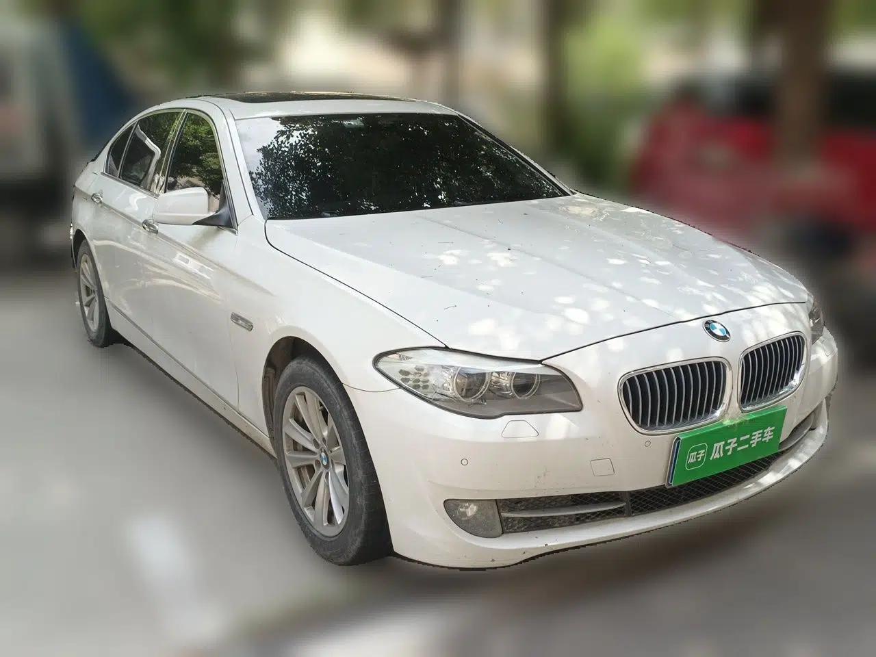 BMW 5 Series 2012 520Li Elegant Edition — миниатюра 3