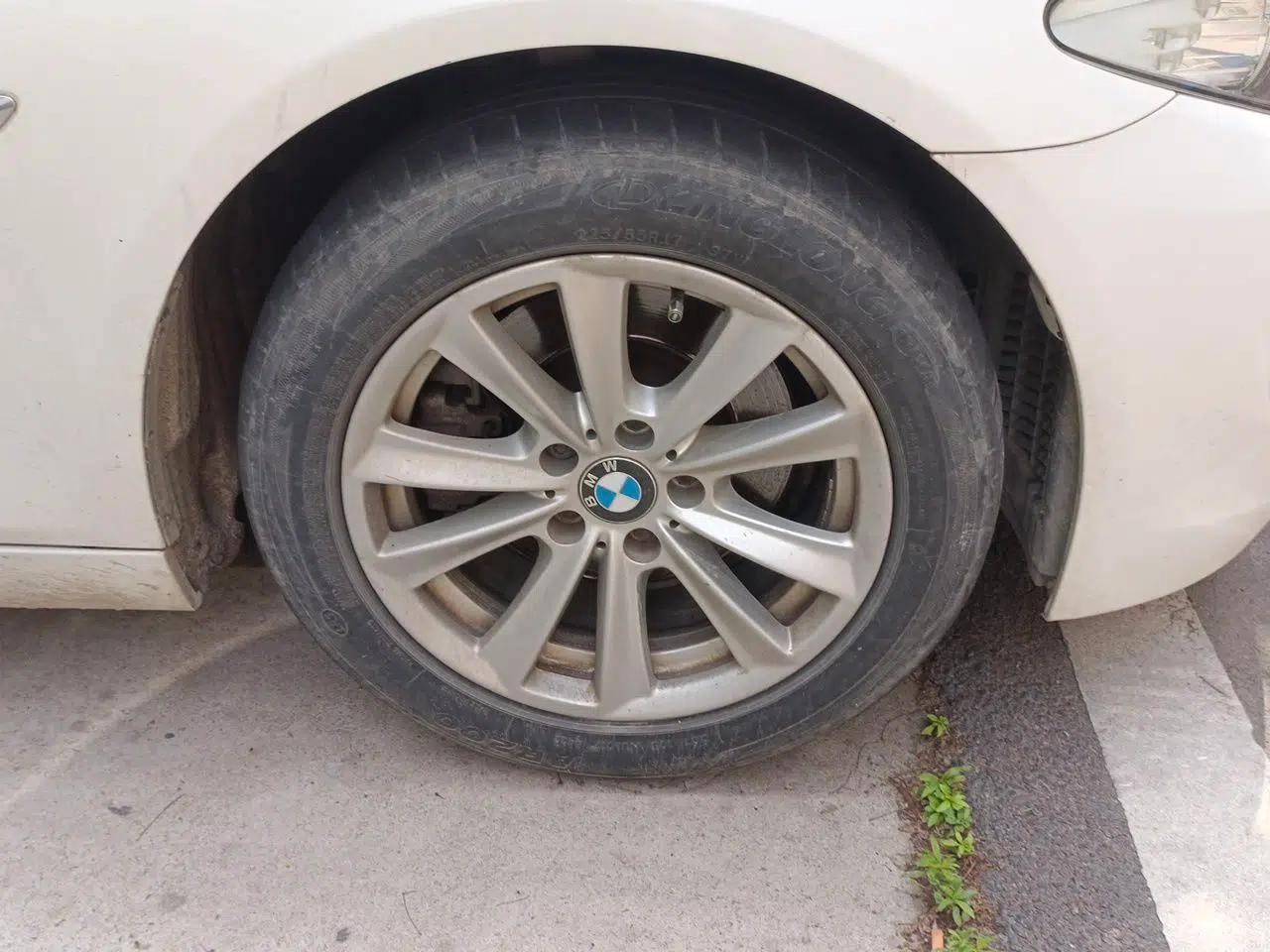 BMW 5 Series 2012 520Li Elegant Edition — миниатюра 8