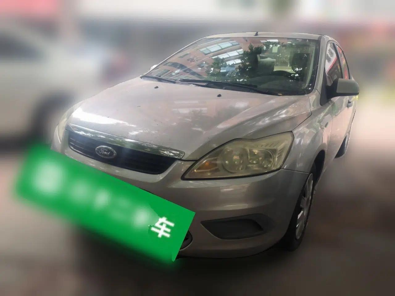 Ford Focus 2012 Sedan Classic 1.8L Automatic Base Model — миниатюра 1