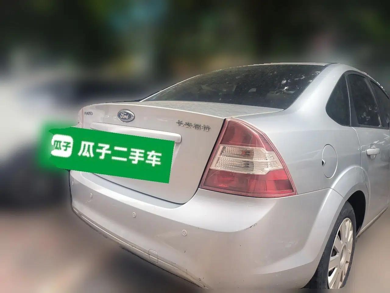Ford Focus 2012 Sedan Classic 1.8L Automatic Base Model — миниатюра 6