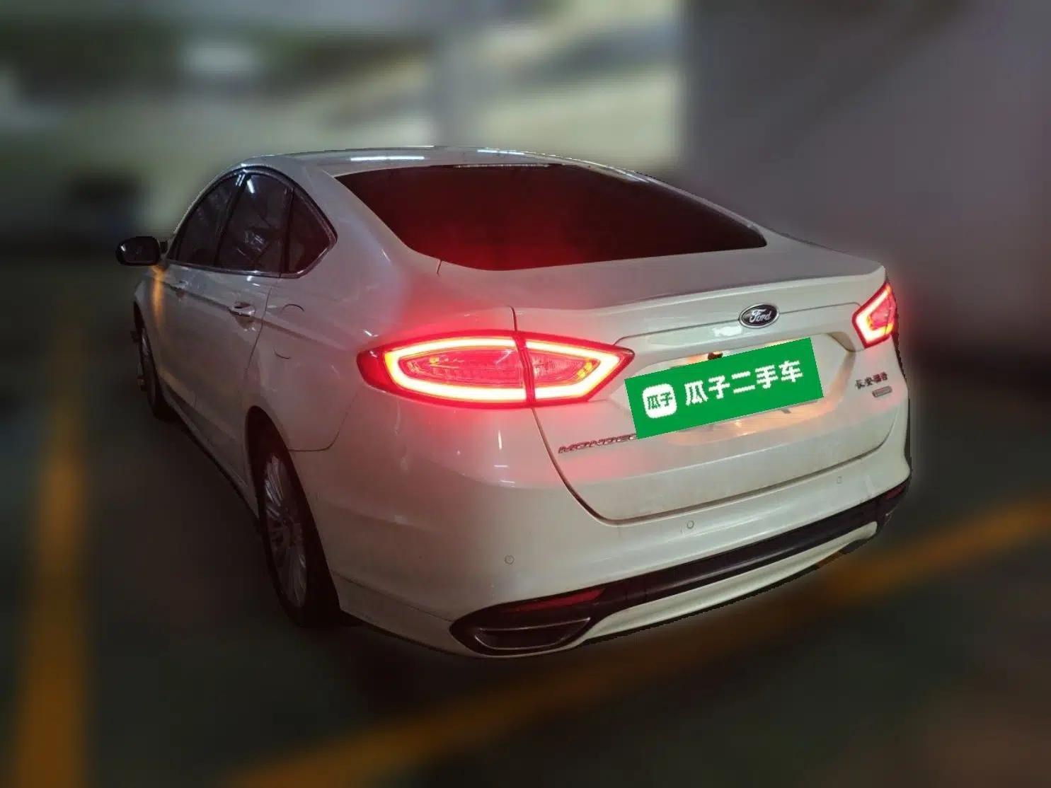 Ford Mondeo 2013 2.0L GTDi 200 Fashion Edition — миниатюра 4