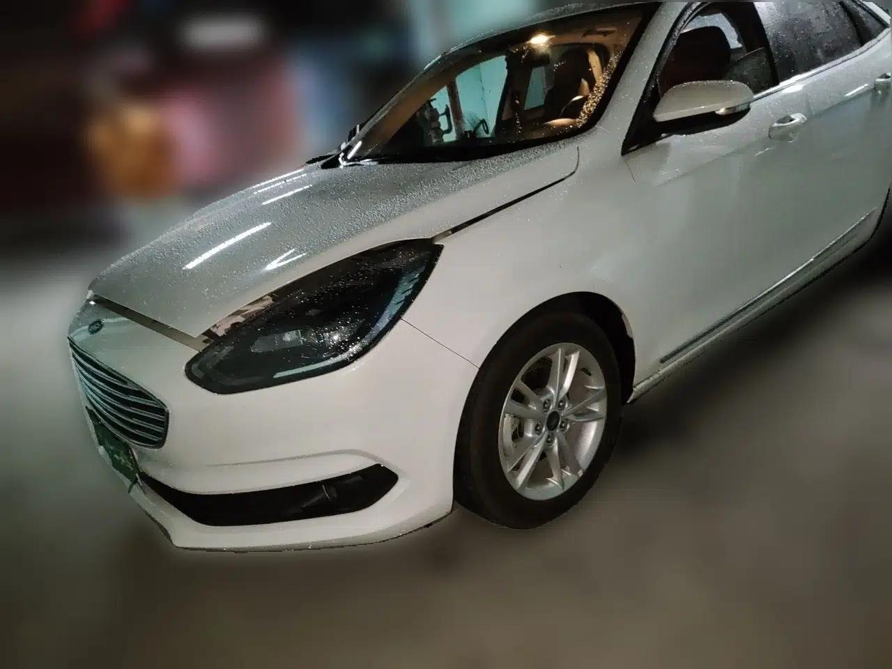 Ford Escort 2019 Revised Version 1.5L Automatic Enjoyment Type China VI Standard — миниатюра 1