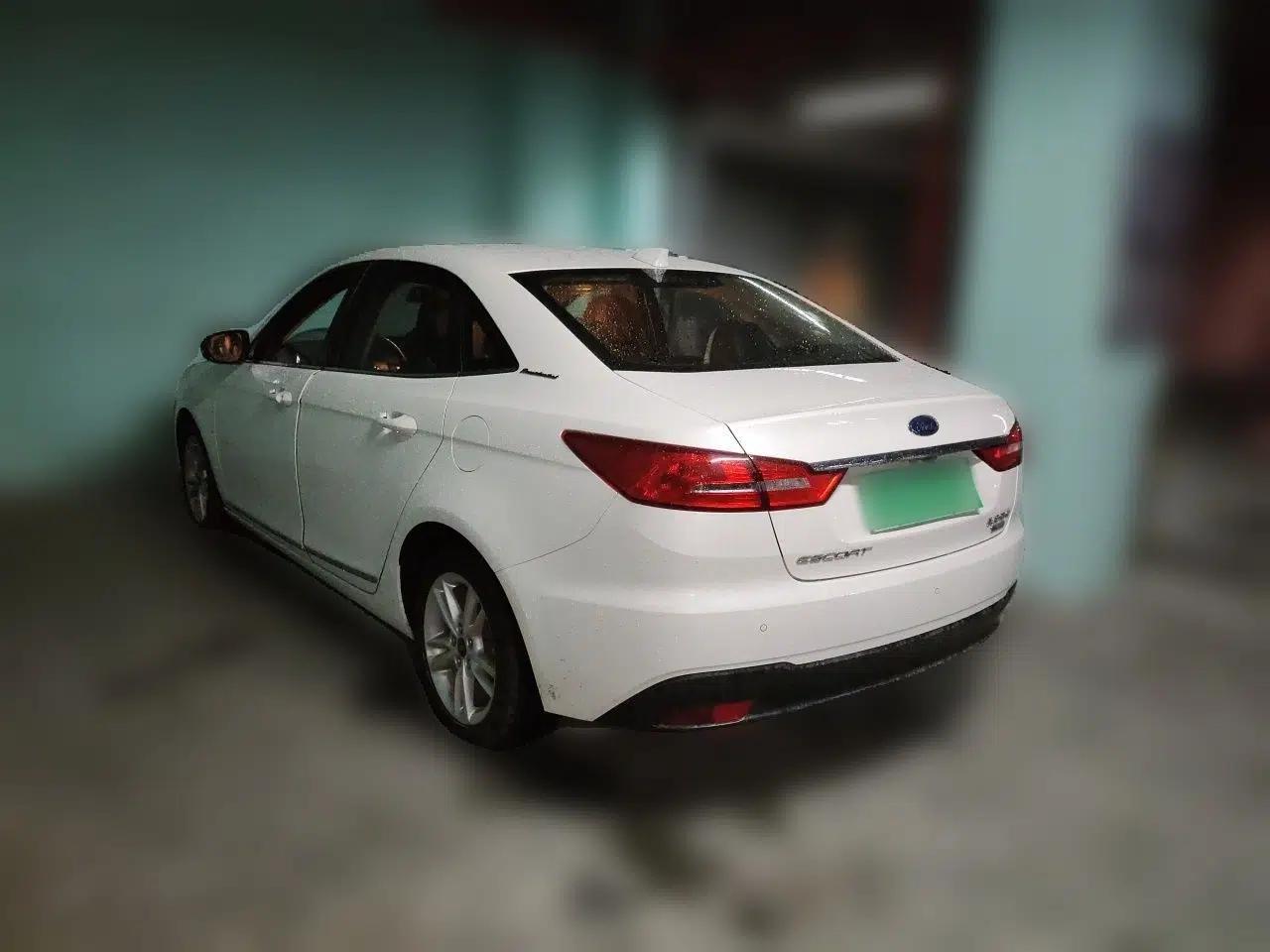 Ford Escort 2019 Revised Version 1.5L Automatic Enjoyment Type China VI Standard — миниатюра 4