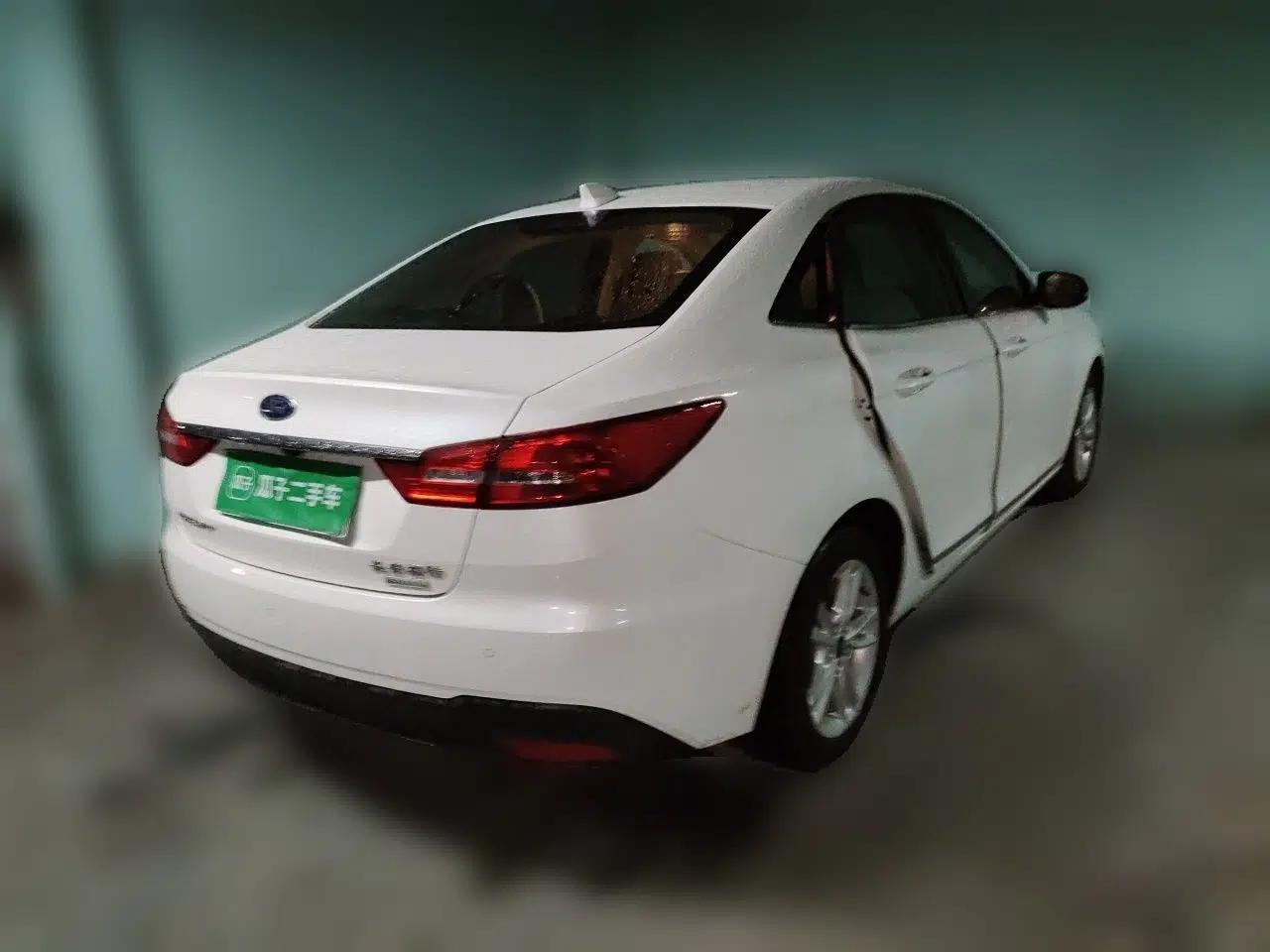 Ford Escort 2019 Revised Version 1.5L Automatic Enjoyment Type China VI Standard — миниатюра 6