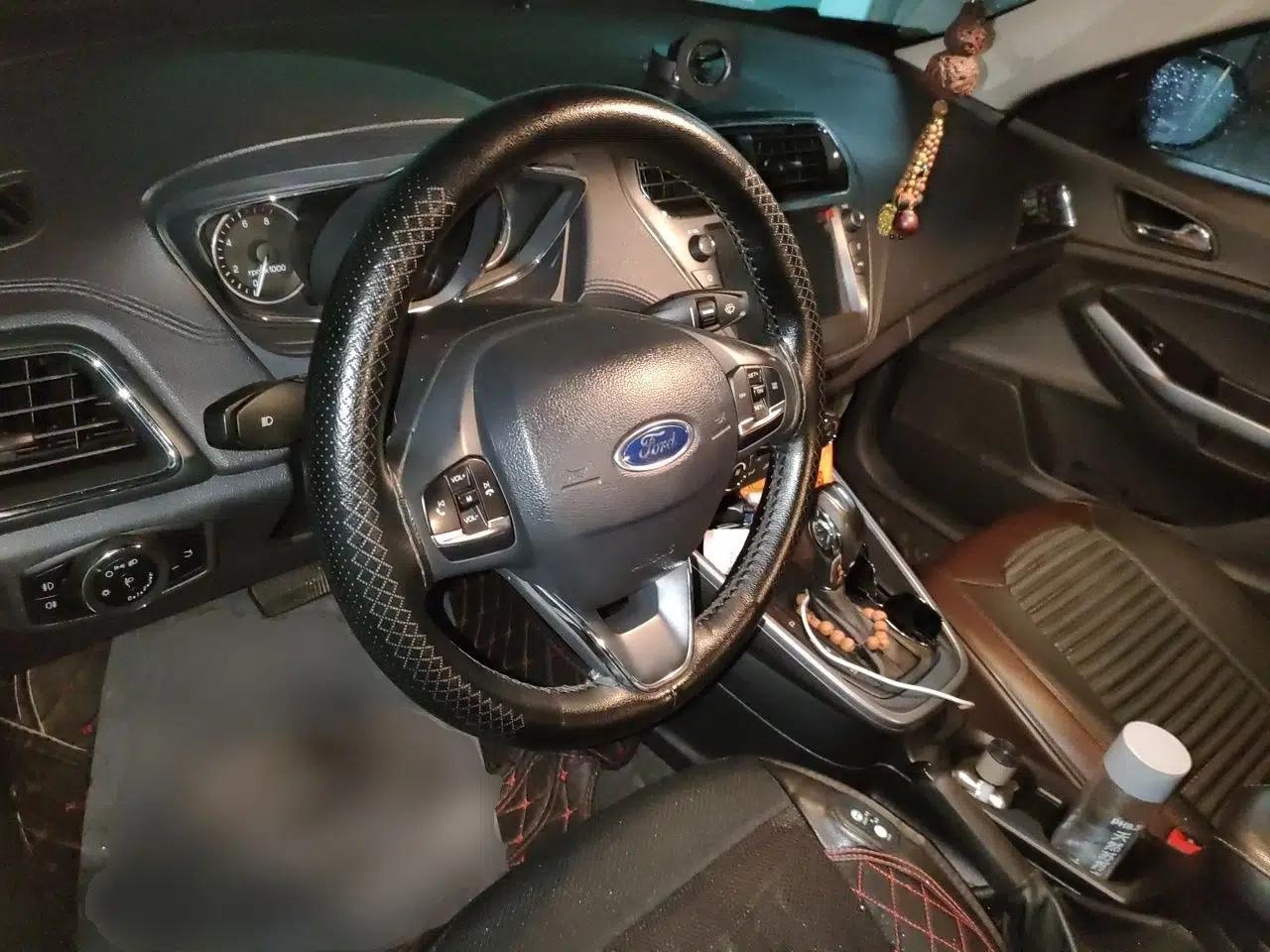 Ford Escort 2019 Revised Version 1.5L Automatic Enjoyment Type China VI Standard — миниатюра 10
