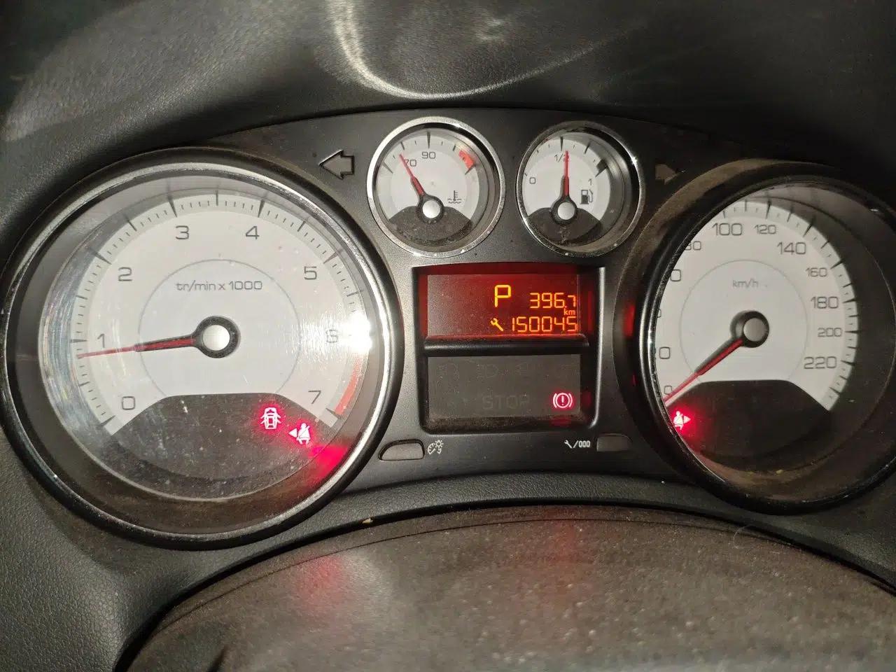 Peugeot 308 2013 1.6L Automatic YouShang Chen Kun Excellent Edition — миниатюра 11