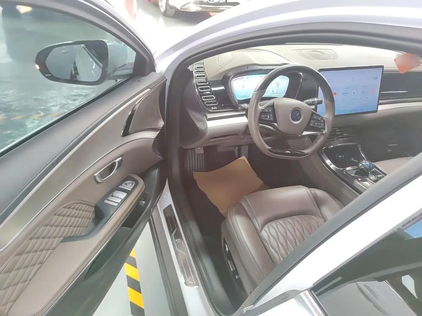 BYD Han 2022 DM-i 121KM Prestige Model — миниатюра 23