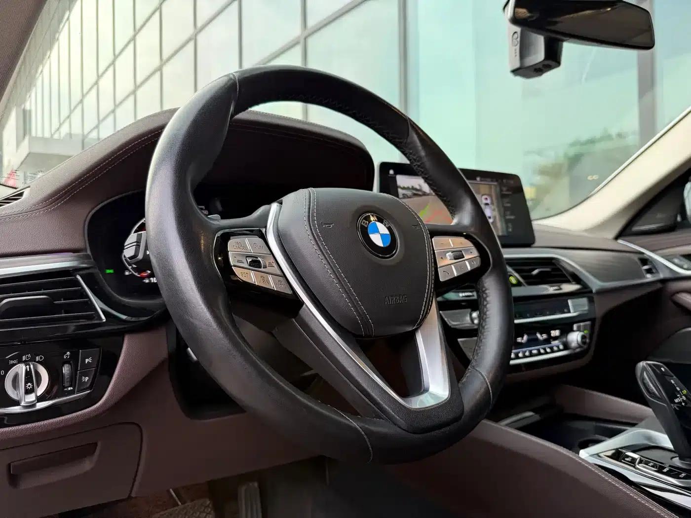 BMW 5 Series 2022 530Li Luxury Package — миниатюра 6