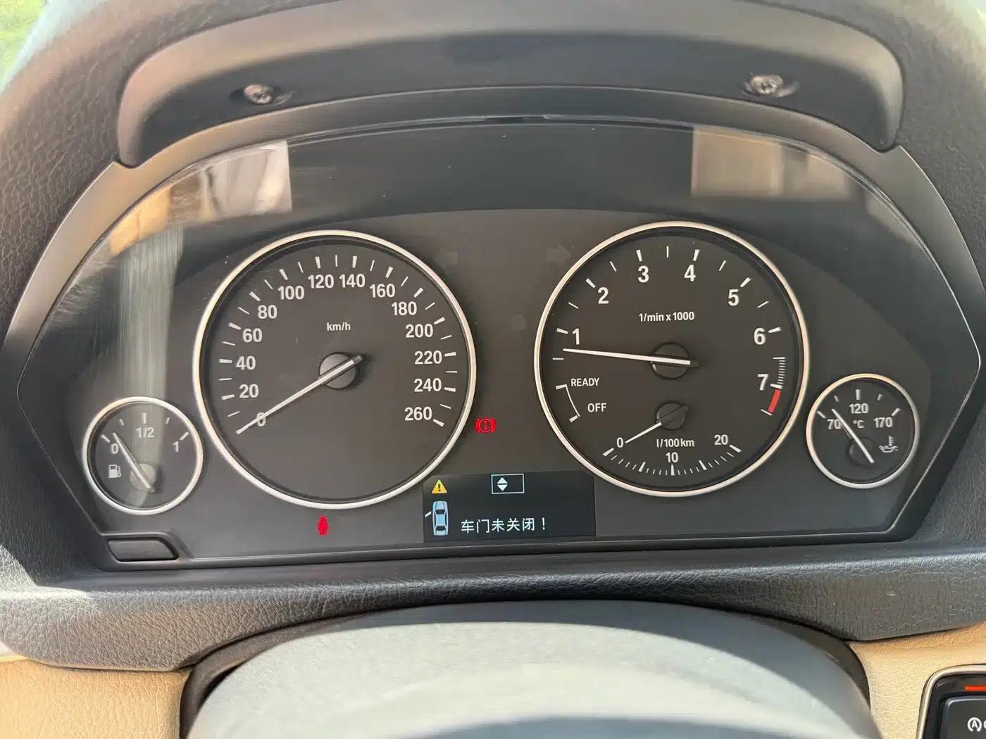 2013 BMW 3 Series 320Li Manual — миниатюра 11