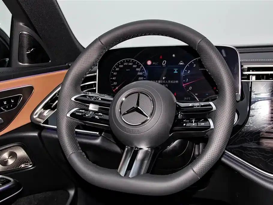 2026 Mercedes-Benz E-Class E 300 L Luxury — миниатюра 15