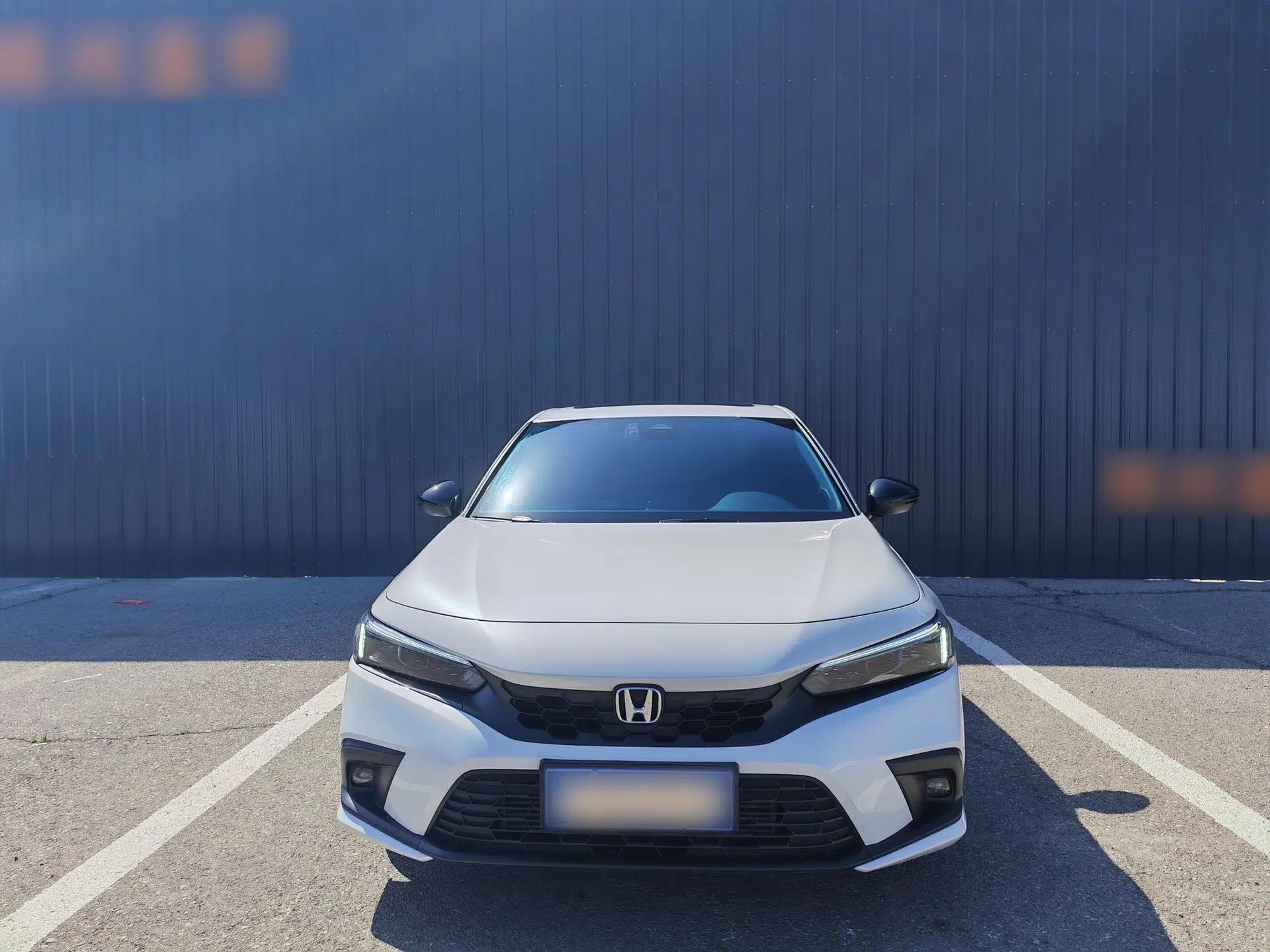 Honda Civic 2023 HATCHBACK 240TURBO CVT Extreme Edition — миниатюра 2