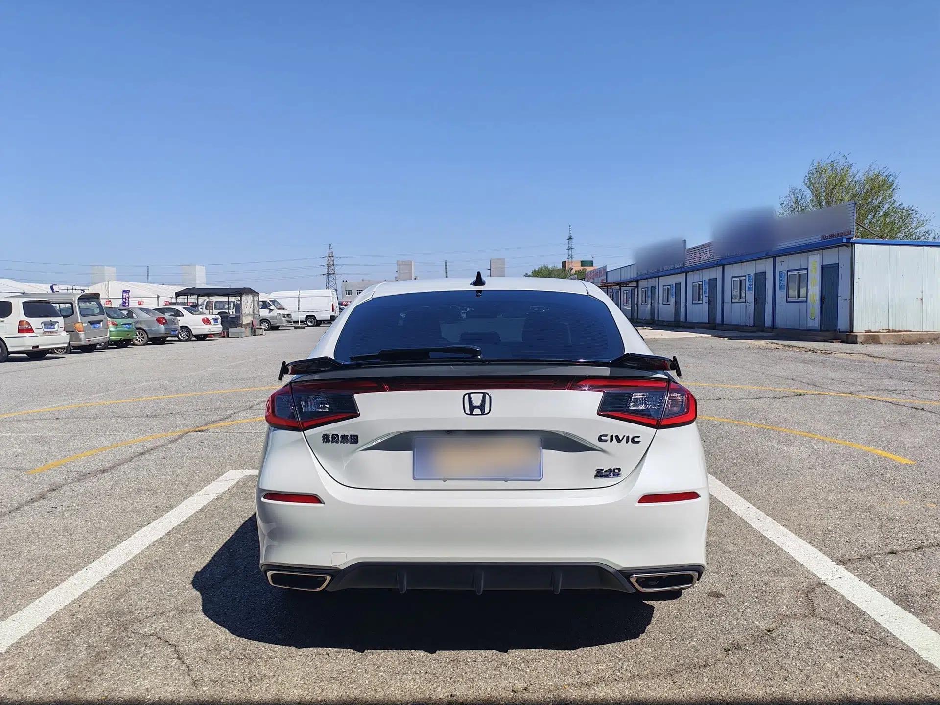 Honda Civic 2023 HATCHBACK 240TURBO CVT Extreme Edition — миниатюра 5